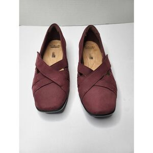 Clarks Burgundy Suede Flat Shoes Women Size 7.5M Adjustable Straps Loafer